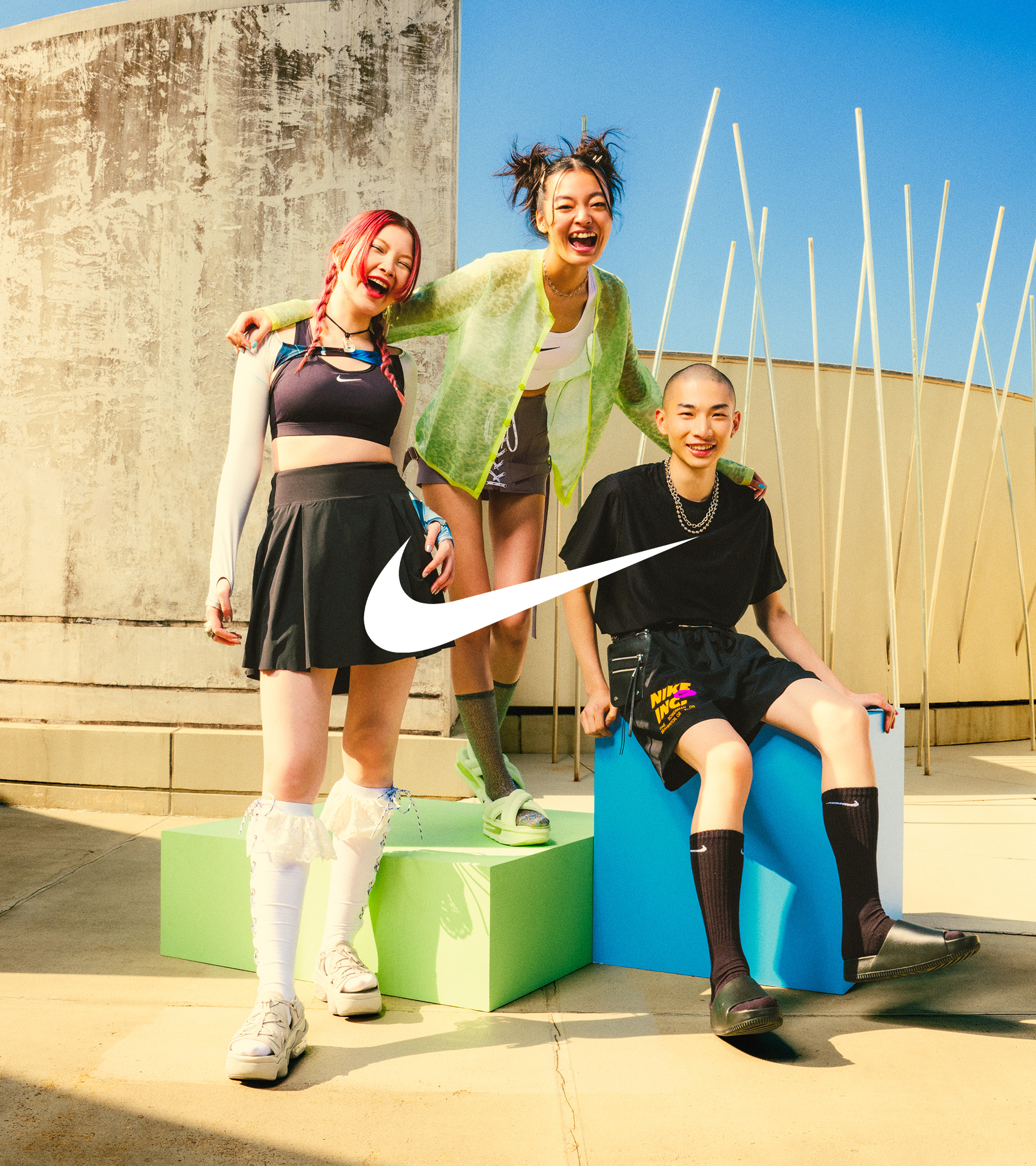 NIKE Invincible Summer